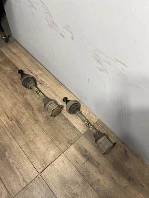 AUDI A4 B8 2009 DRIVESHAFT FRONT 2.0tdi manual