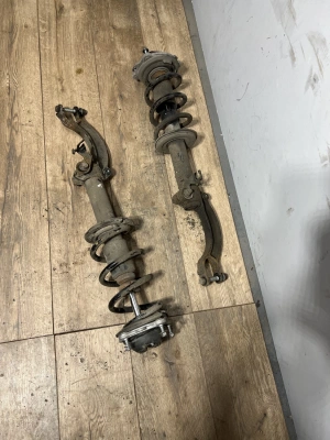 AUDI A6 C7 DIESEL PAIR OF FRONT  SHOCK ABSORBERS 2012
